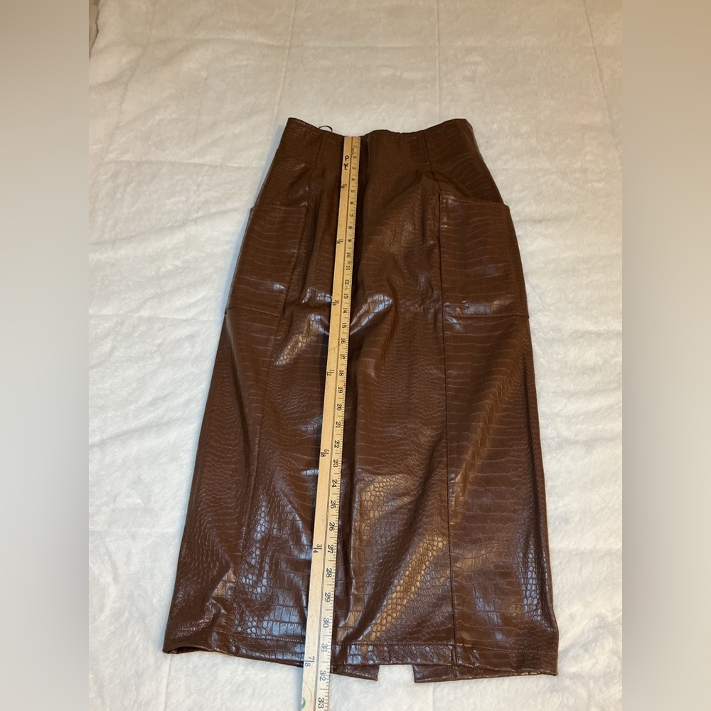 JLUXLABEL Brown Croc-Textured Pencil Skirt - Picture 6 of 6